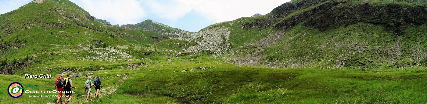 26 Panoramica sull'Alpe Baita Arale (1985 m).jpg